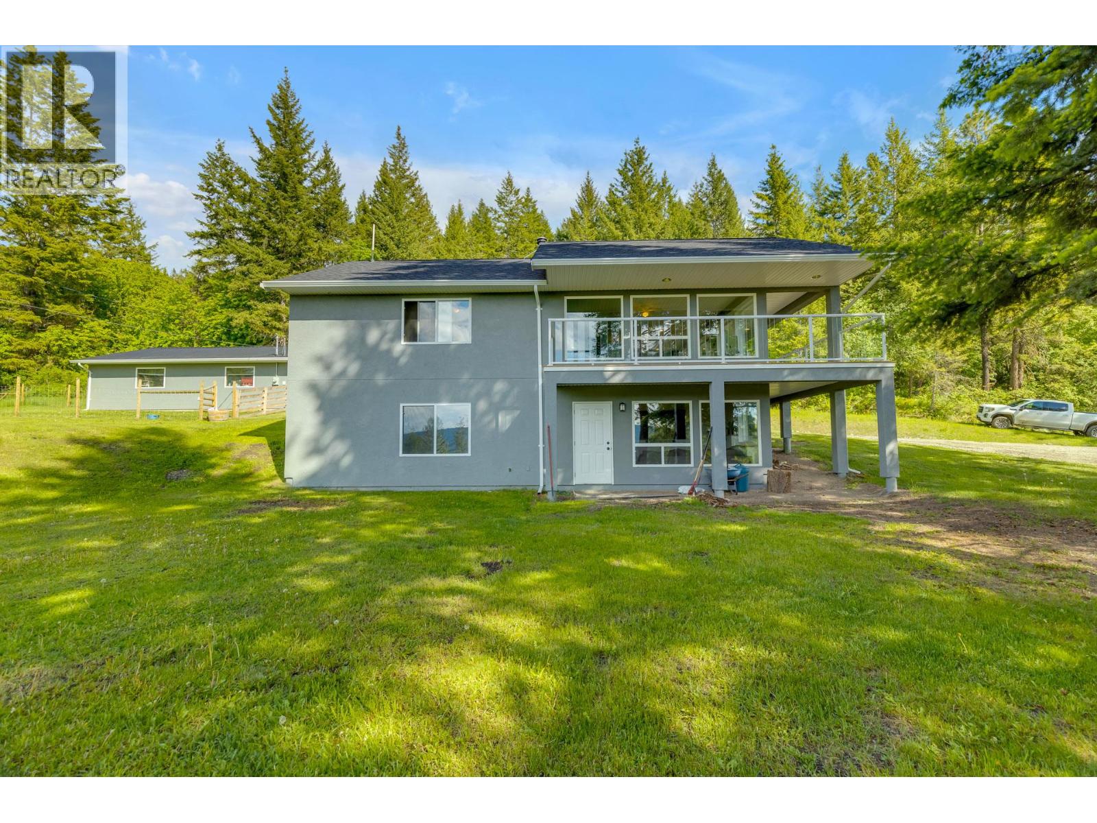 6011 Oyama Lake Road, Lake Country, British Columbia  V4V 2C9 - Photo 2 - 10364359