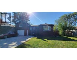 3025 WOODLAWN AVENUE, Windsor, Ontario