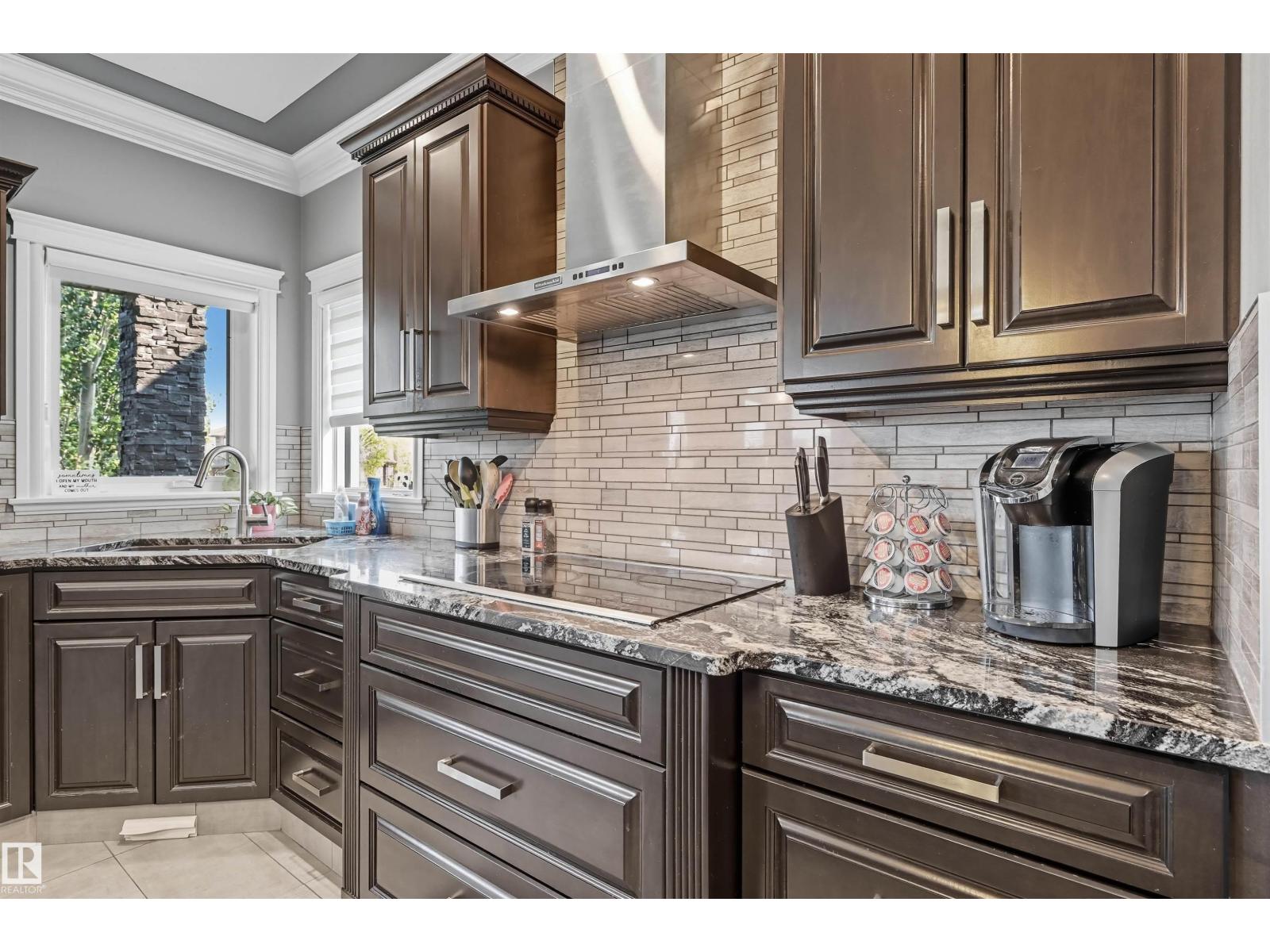 Property at 1806 ADAMSON PT SW image 2