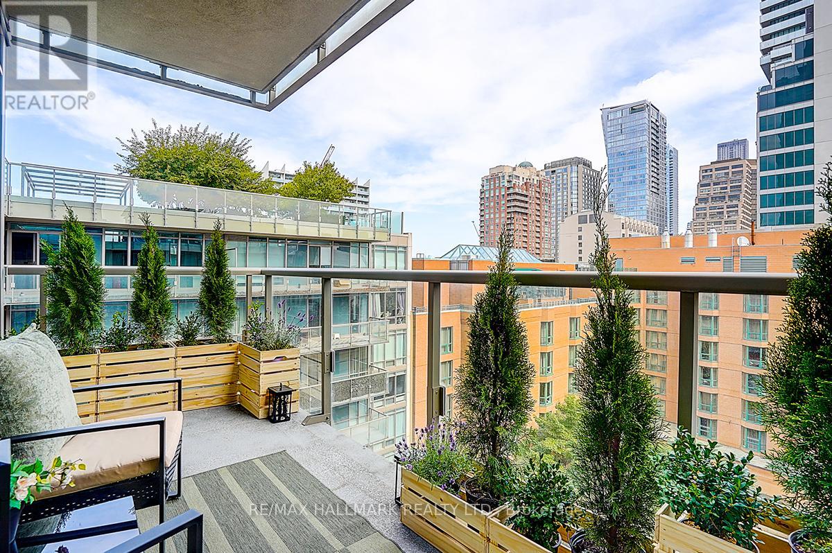 819 - 1 Bedford Road, Toronto, Ontario  M5R 2B5 - Photo 12 - C12406356