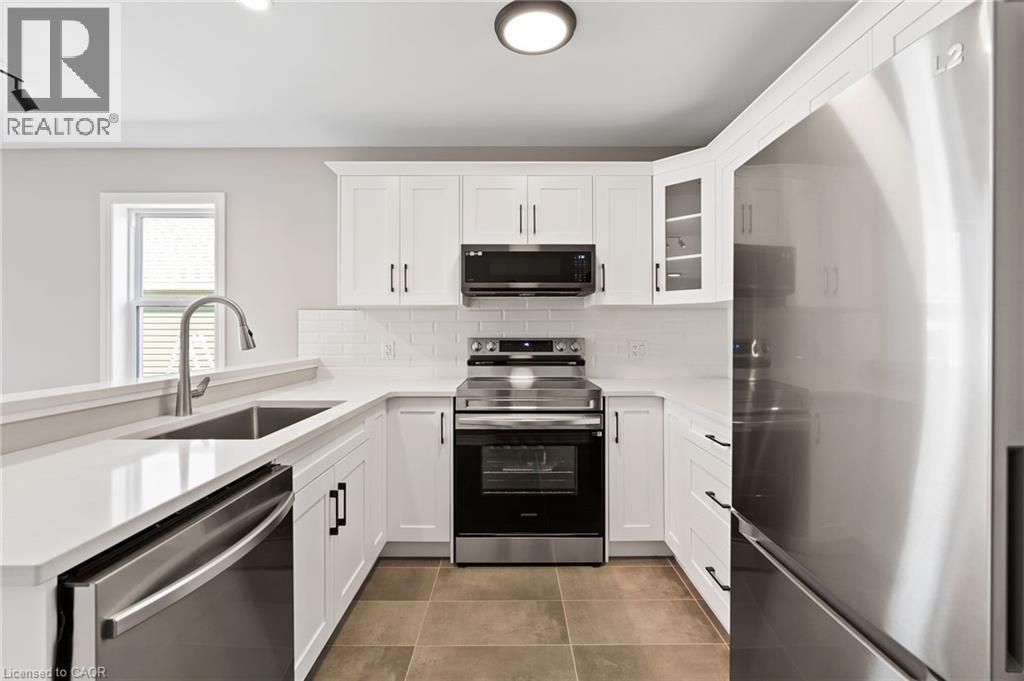 27 Deere Street, Welland, Ontario  L3B 2L7 - Photo 10 - 40764128