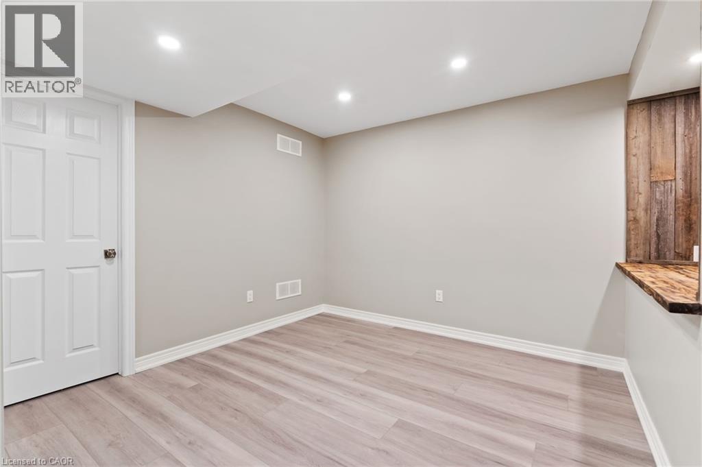 27 Deere Street, Welland, Ontario  L3B 2L7 - Photo 18 - 40764128