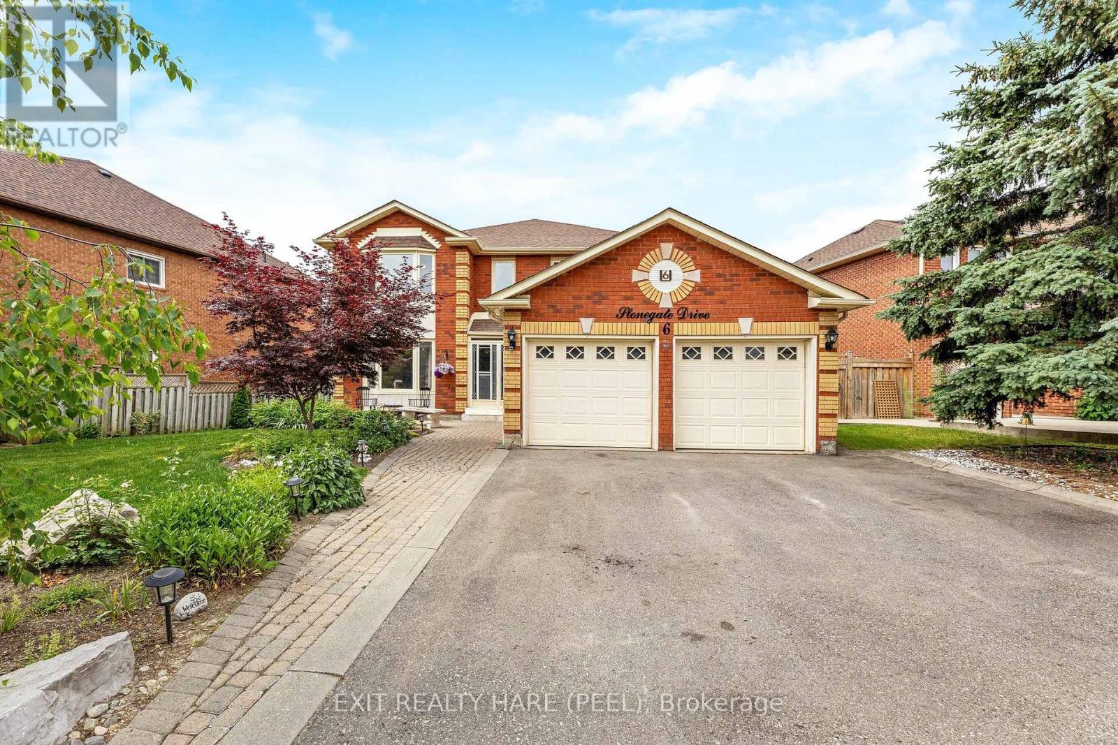 6 Stonegate Drive, Brampton, Ontario  L6Z 3L7 - Photo 1 - W12433011