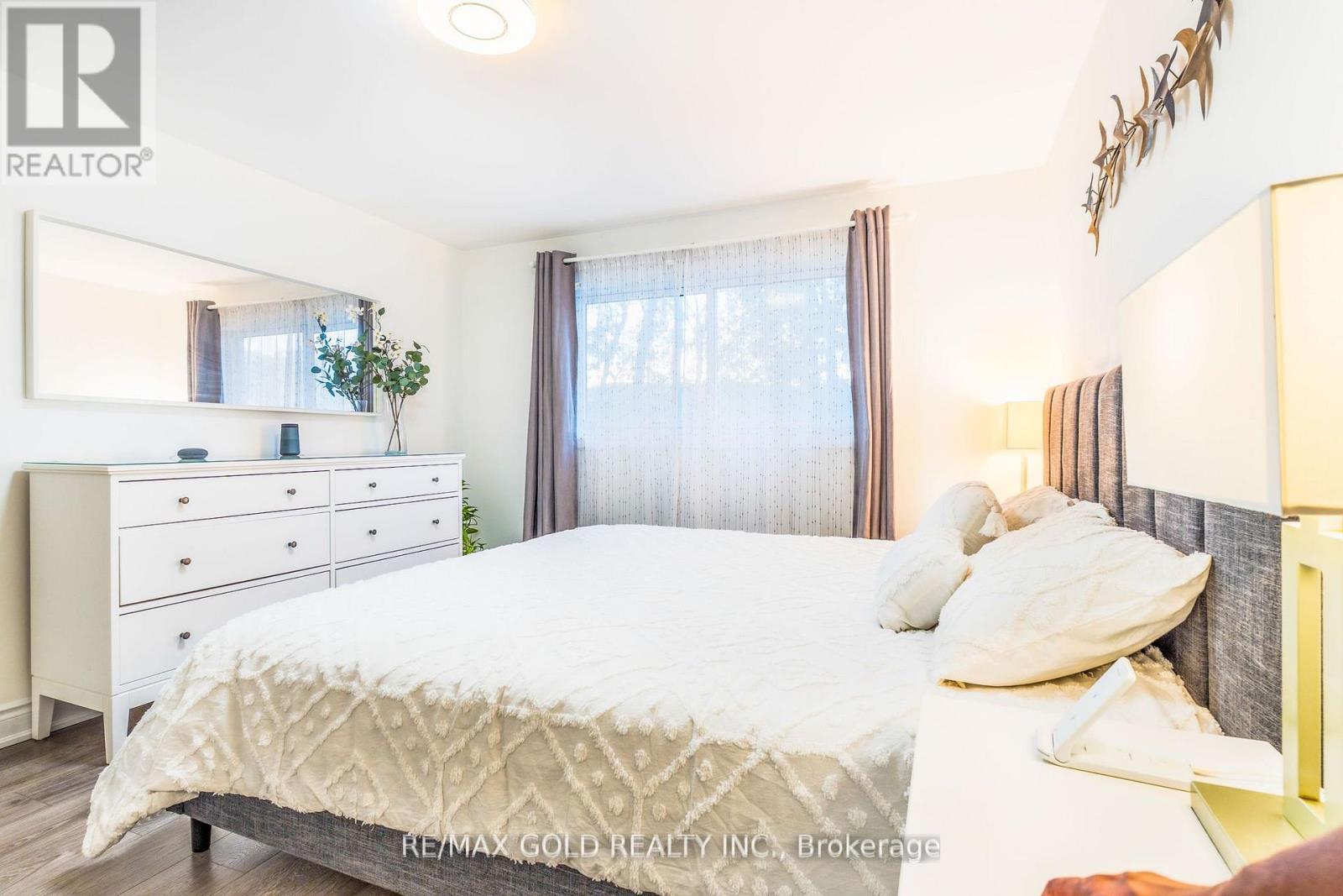 36 Garfield Crescent, Brampton, Ontario  L6V 1V8 - Photo 21 - W12428165