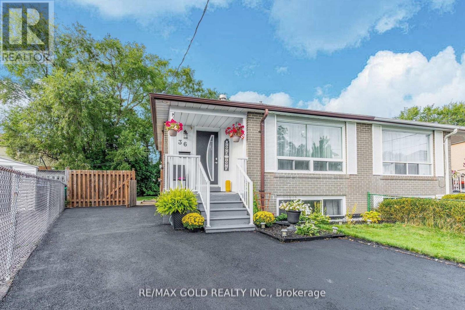 36 Garfield Crescent, Brampton, Ontario  L6V 1V8 - Photo 40 - W12428165