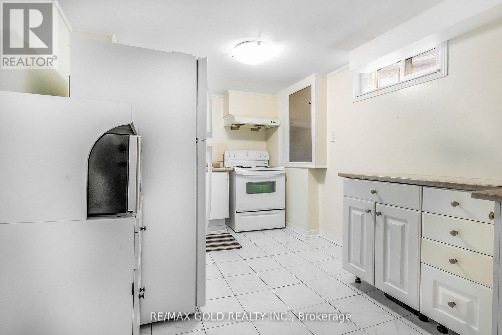 36 Garfield Crescent, Brampton, Ontario  L6V 1V8 - Photo 30 - W12428165