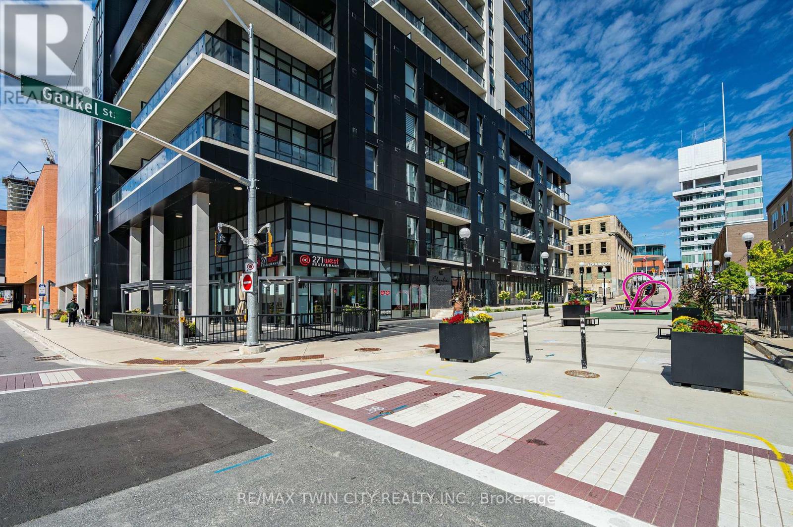 2407 - 60 Charles Street W, Kitchener, Ontario  N2G 0C9 - Photo 5 - X12380845
