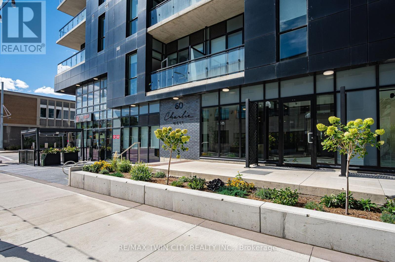 2407 - 60 Charles Street W, Kitchener, Ontario  N2G 0C9 - Photo 6 - X12380845