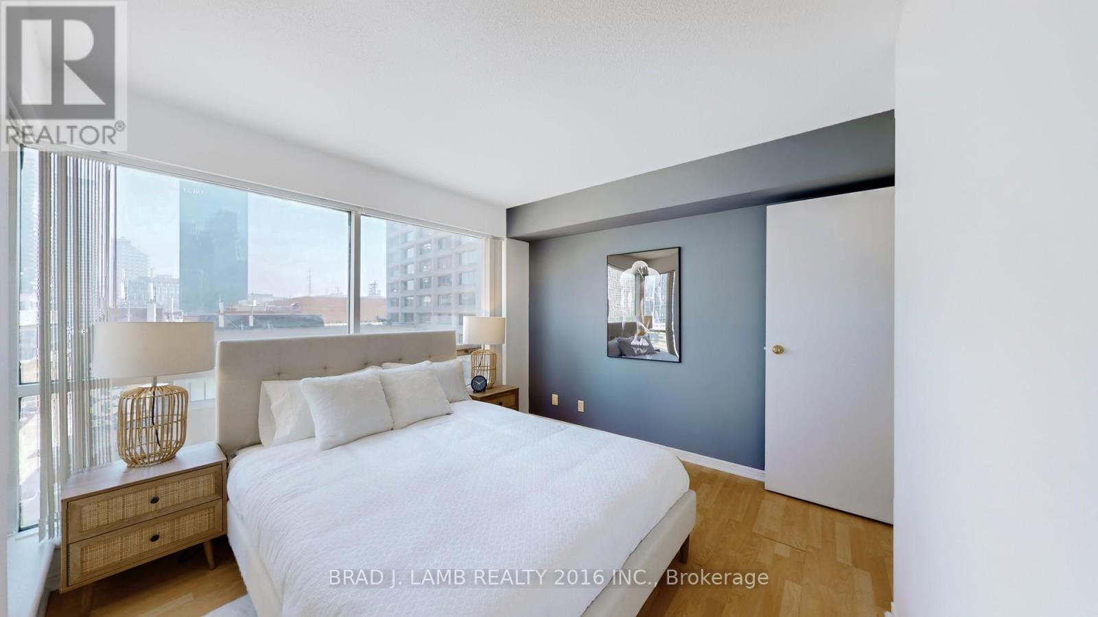 907 - 10 Yonge Street, Toronto, Ontario  M5E 1R4 - Photo 6 - C12350743