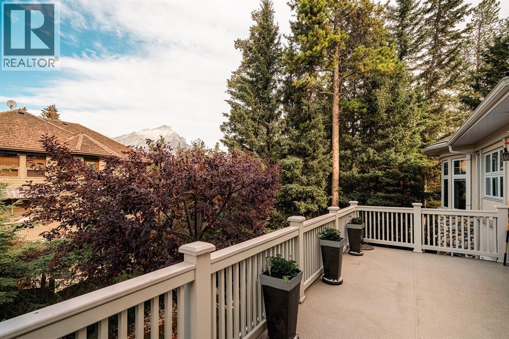 107 Lougheed Circle, Banff, Alberta  T1L 1B9 - Photo 16 - A2218696