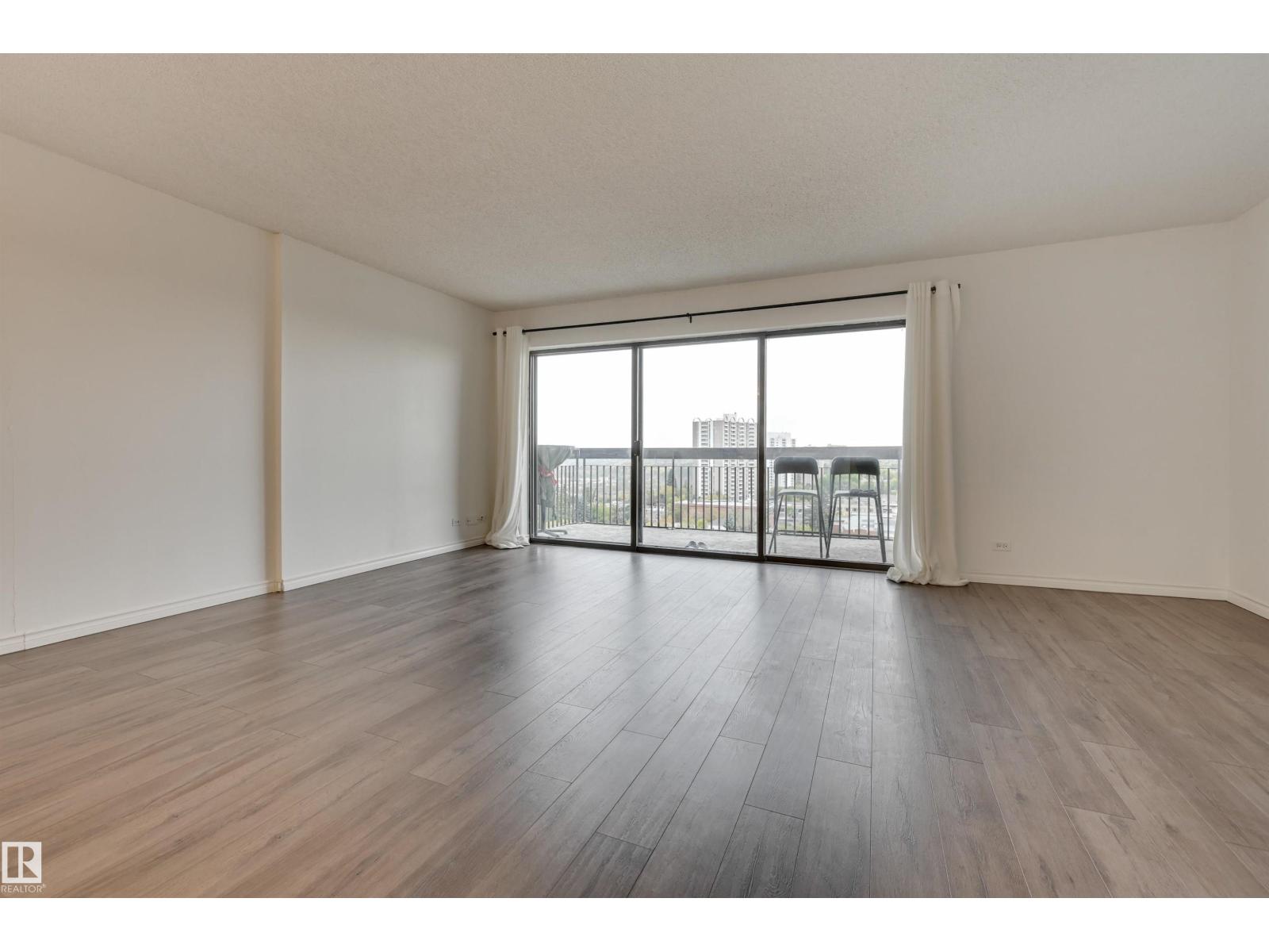 #1204 11027 87 Av Nw, Edmonton, Alberta  T6G 2P9 - Photo 3 - E4452138