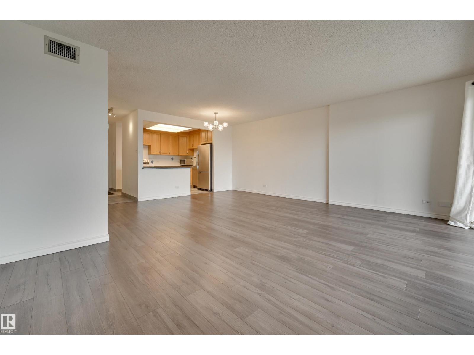 #1204 11027 87 Av Nw, Edmonton, Alberta  T6G 2P9 - Photo 5 - E4452138