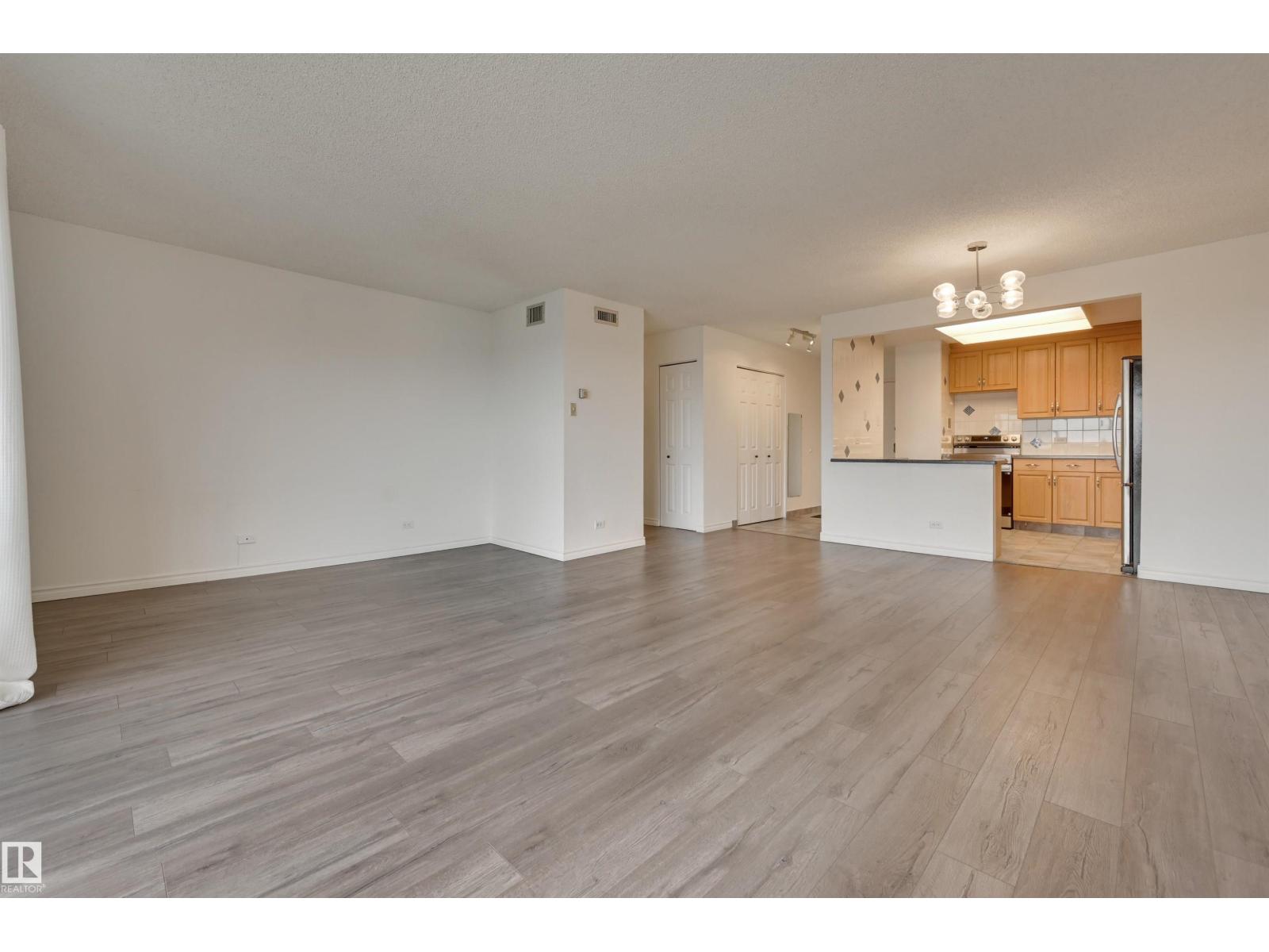 #1204 11027 87 Av Nw, Edmonton, Alberta  T6G 2P9 - Photo 6 - E4452138