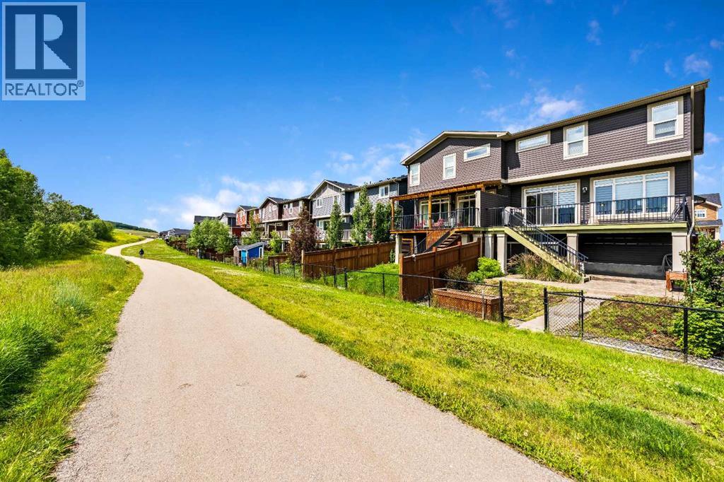 75 Fireside Crescent, Cochrane, Alberta  T4C 2L4 - Photo 38 - A2257967