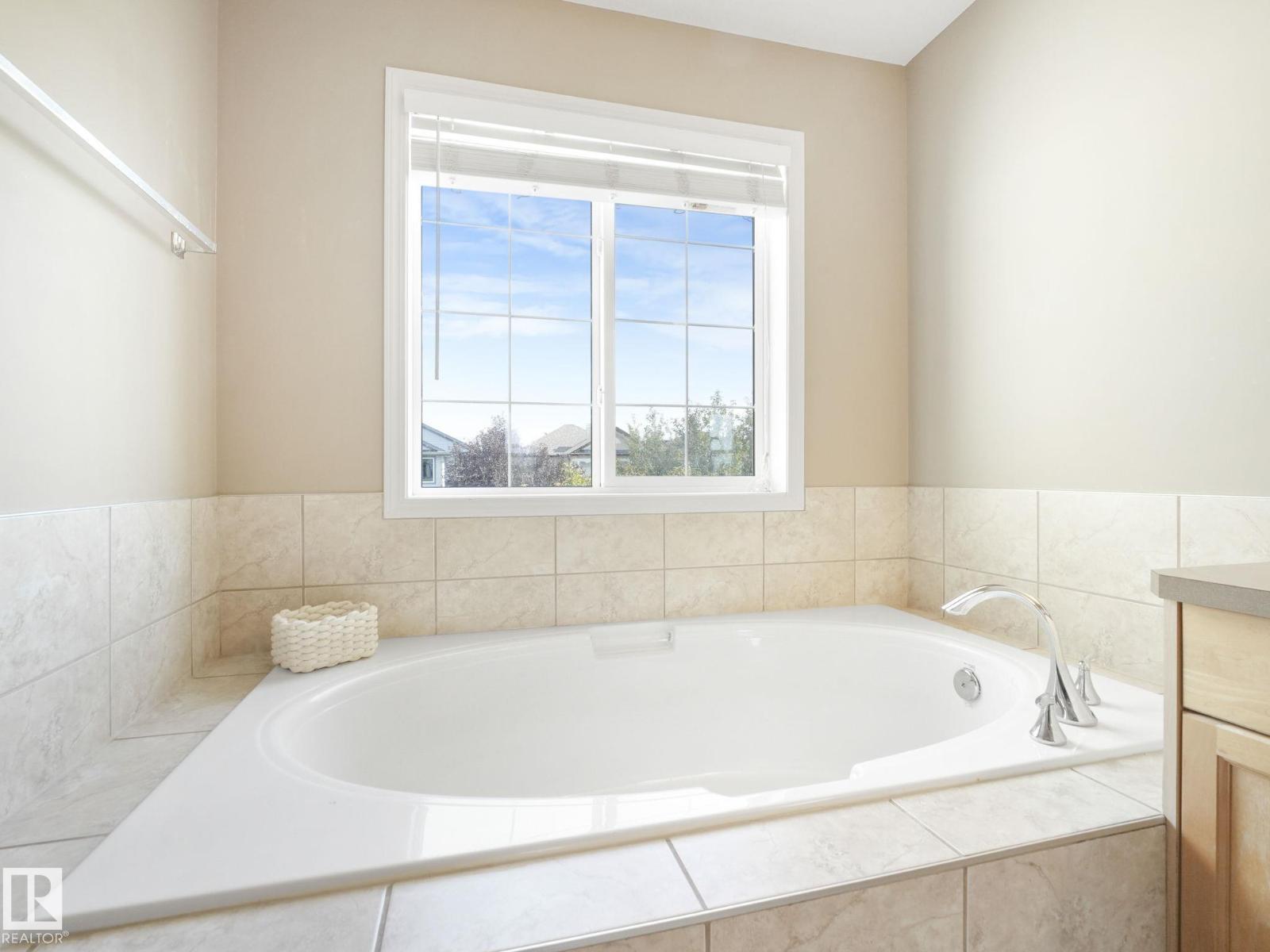 1250 Mcallister Wy Sw, Edmonton, Alberta  T6W 1X7 - Photo 41 - E4459998