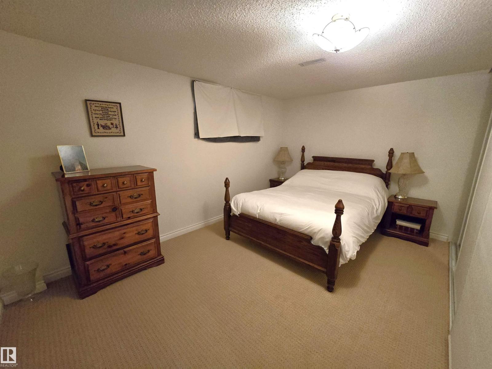364 Rehwinkel Cl Nw, Edmonton, Alberta  T6R 1Y5 - Photo 33 - E4460000