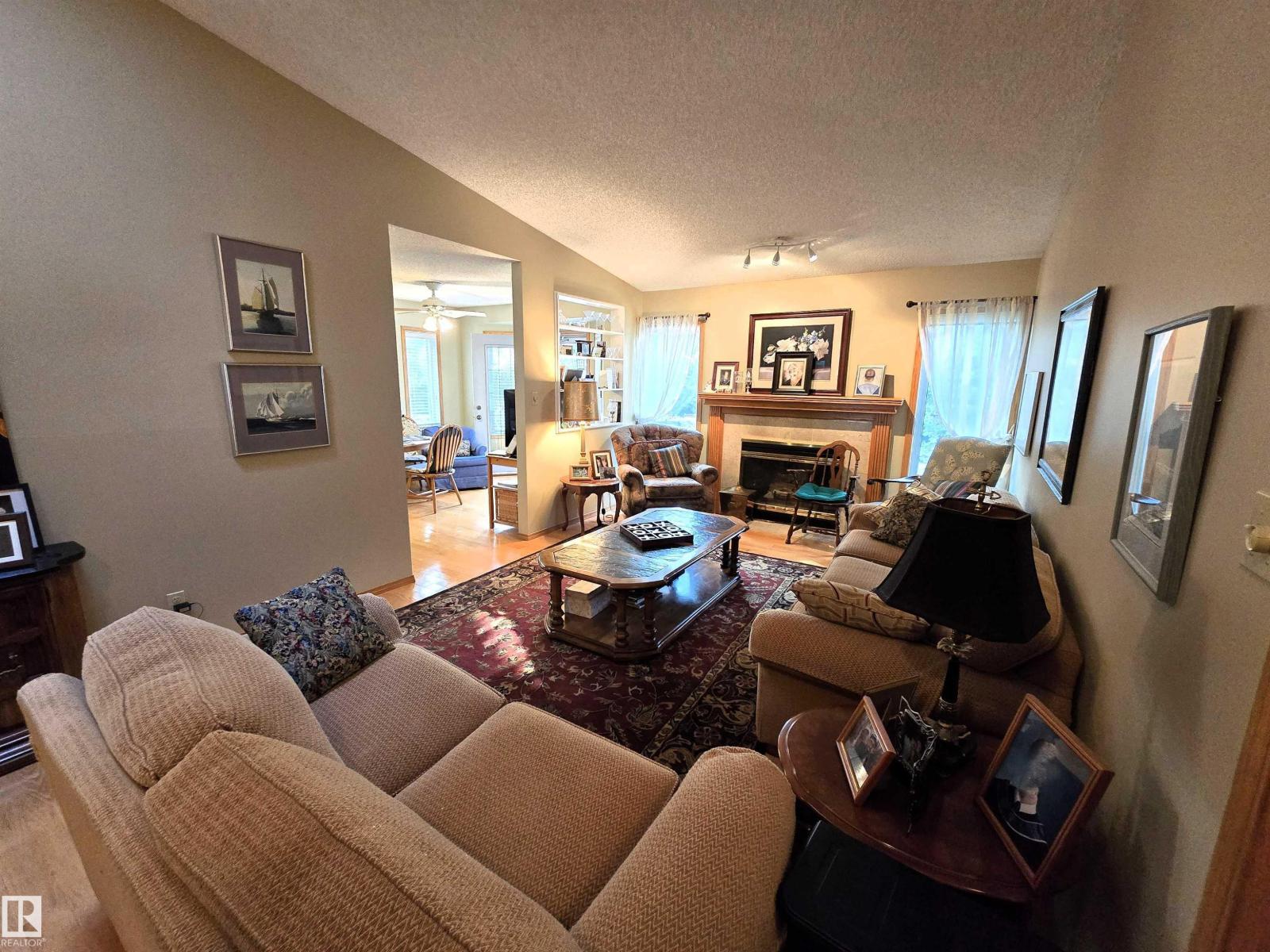 364 Rehwinkel Cl Nw, Edmonton, Alberta  T6R 1Y5 - Photo 17 - E4460000