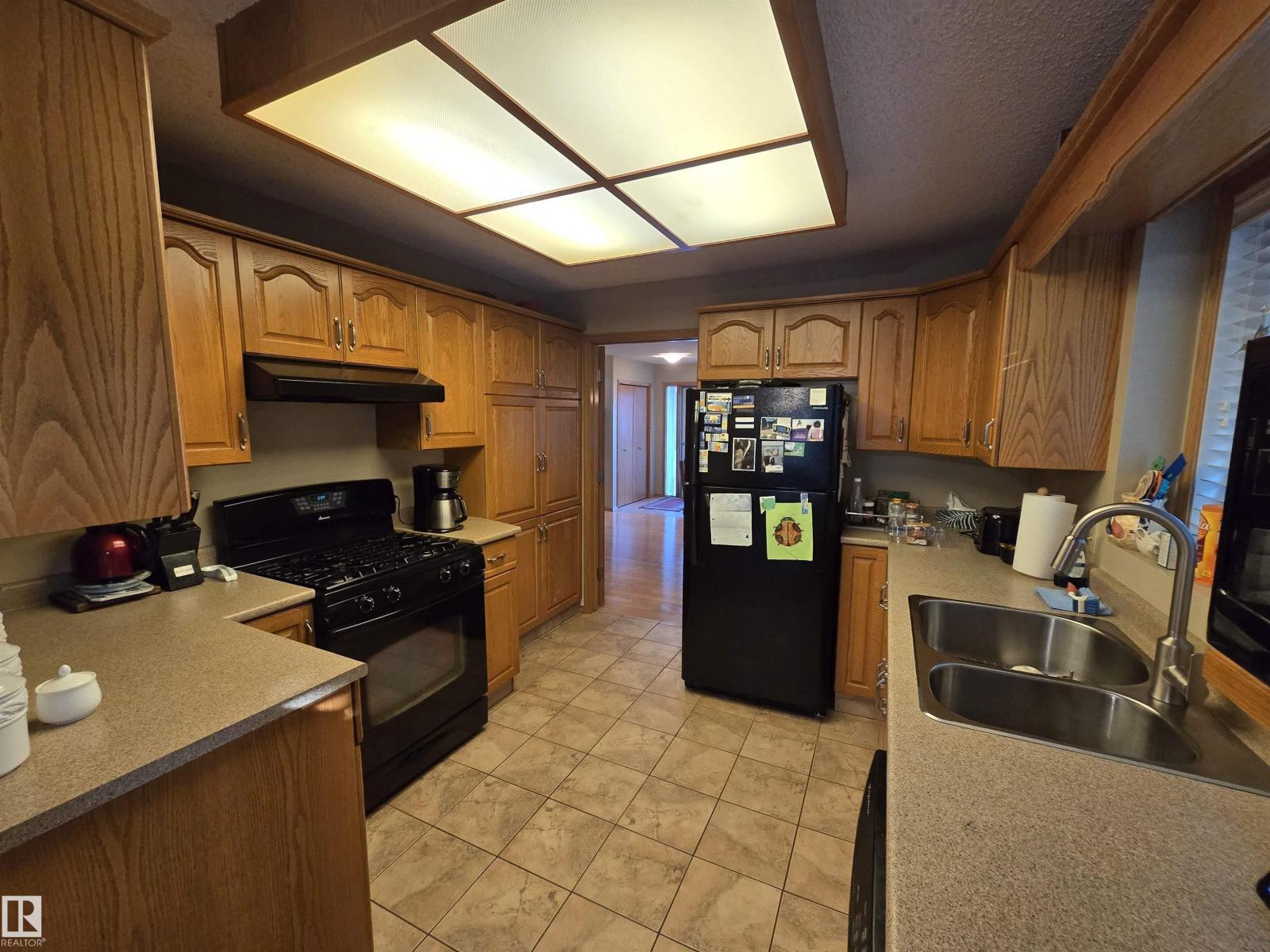 364 Rehwinkel Cl Nw, Edmonton, Alberta  T6R 1Y5 - Photo 8 - E4460000