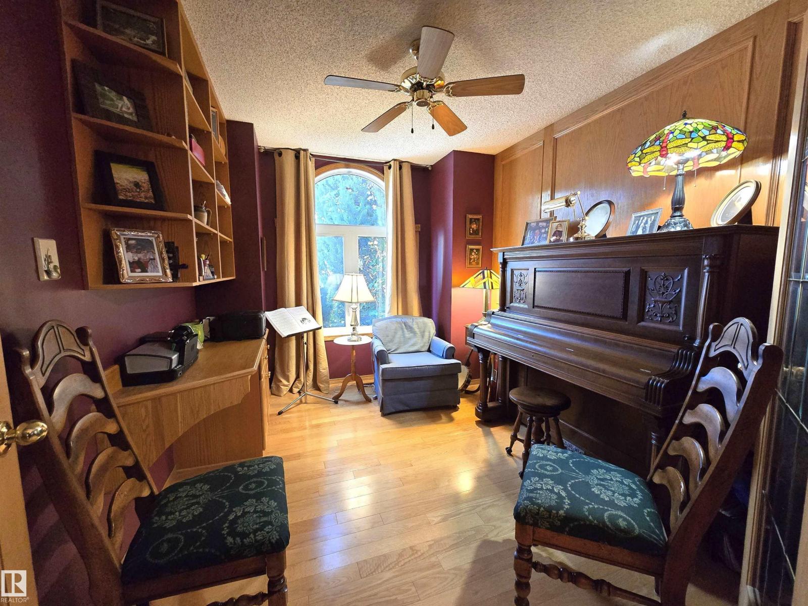 364 Rehwinkel Cl Nw, Edmonton, Alberta  T6R 1Y5 - Photo 4 - E4460000
