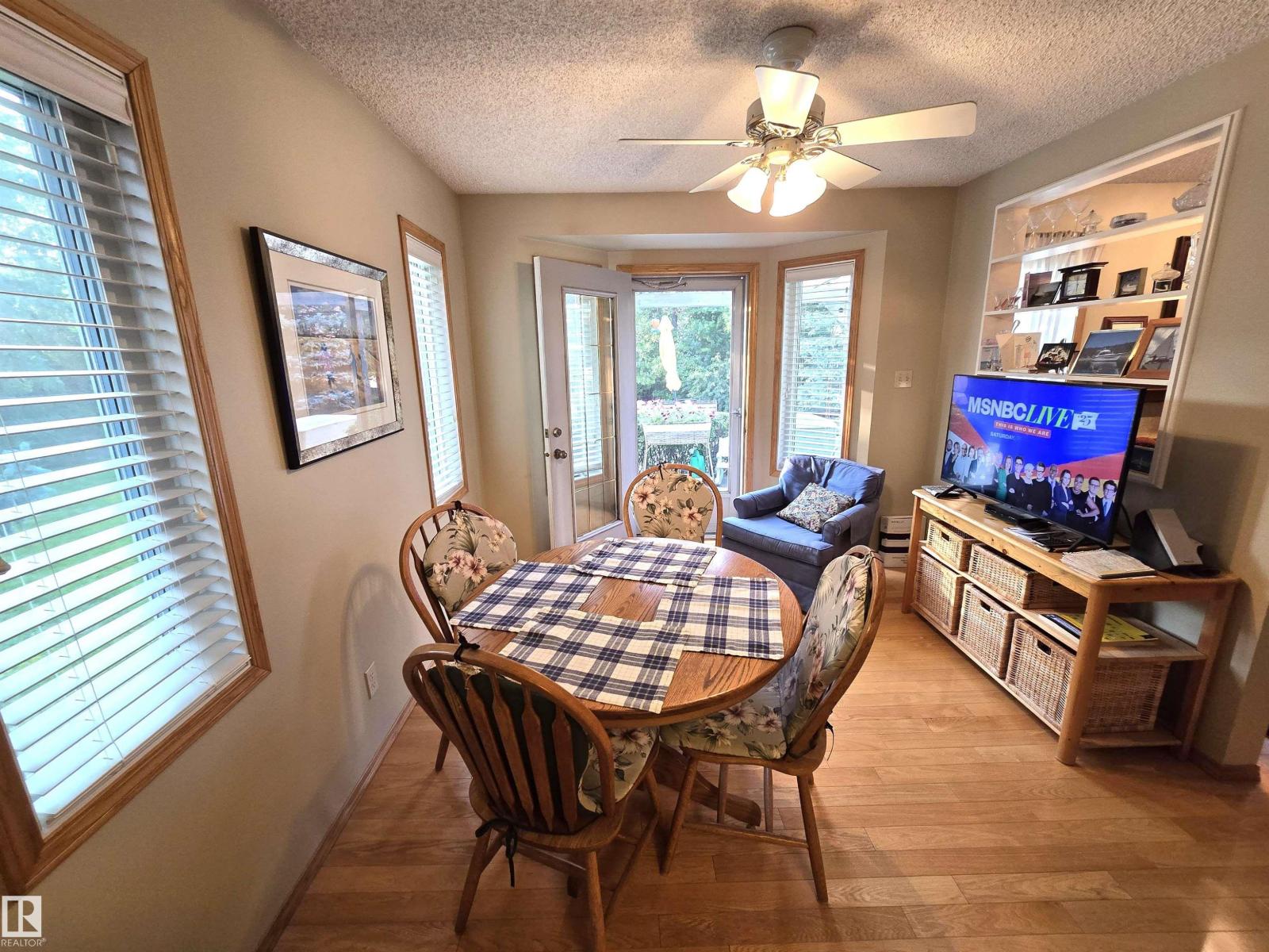 364 Rehwinkel Cl Nw, Edmonton, Alberta  T6R 1Y5 - Photo 9 - E4460000