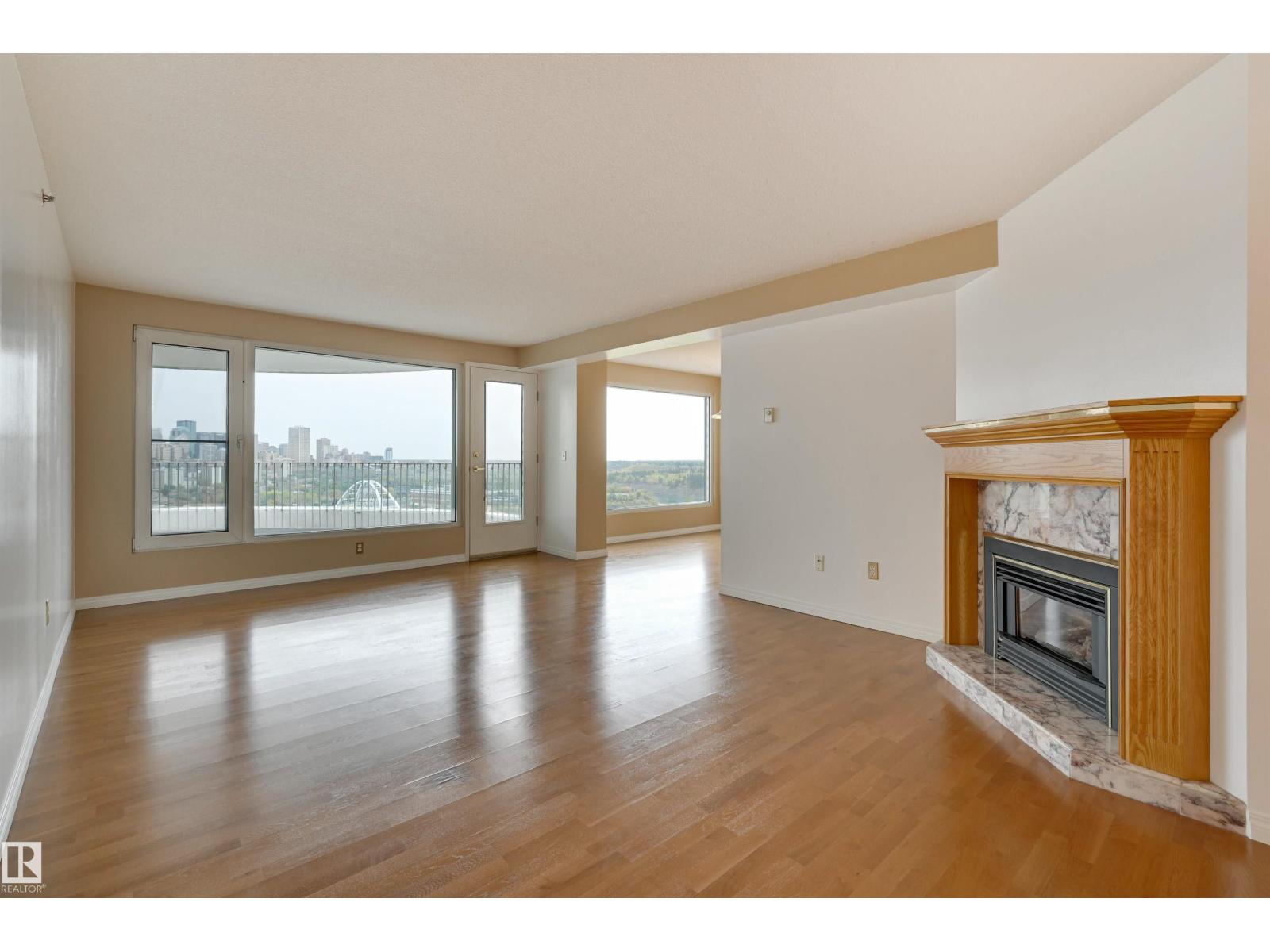 #1003 10721 Saskatchewan Dr Nw, Edmonton, Alberta  T6E 6H1 - Photo 2 - E4459999