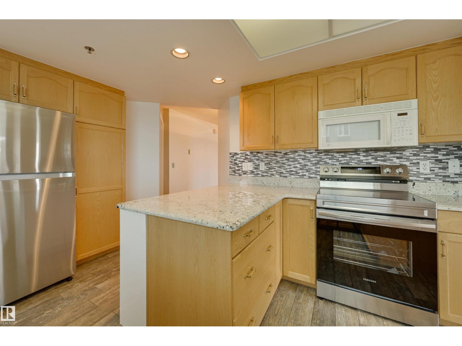 #1003 10721 Saskatchewan Dr Nw, Edmonton, Alberta  T6E 6H1 - Photo 10 - E4459999