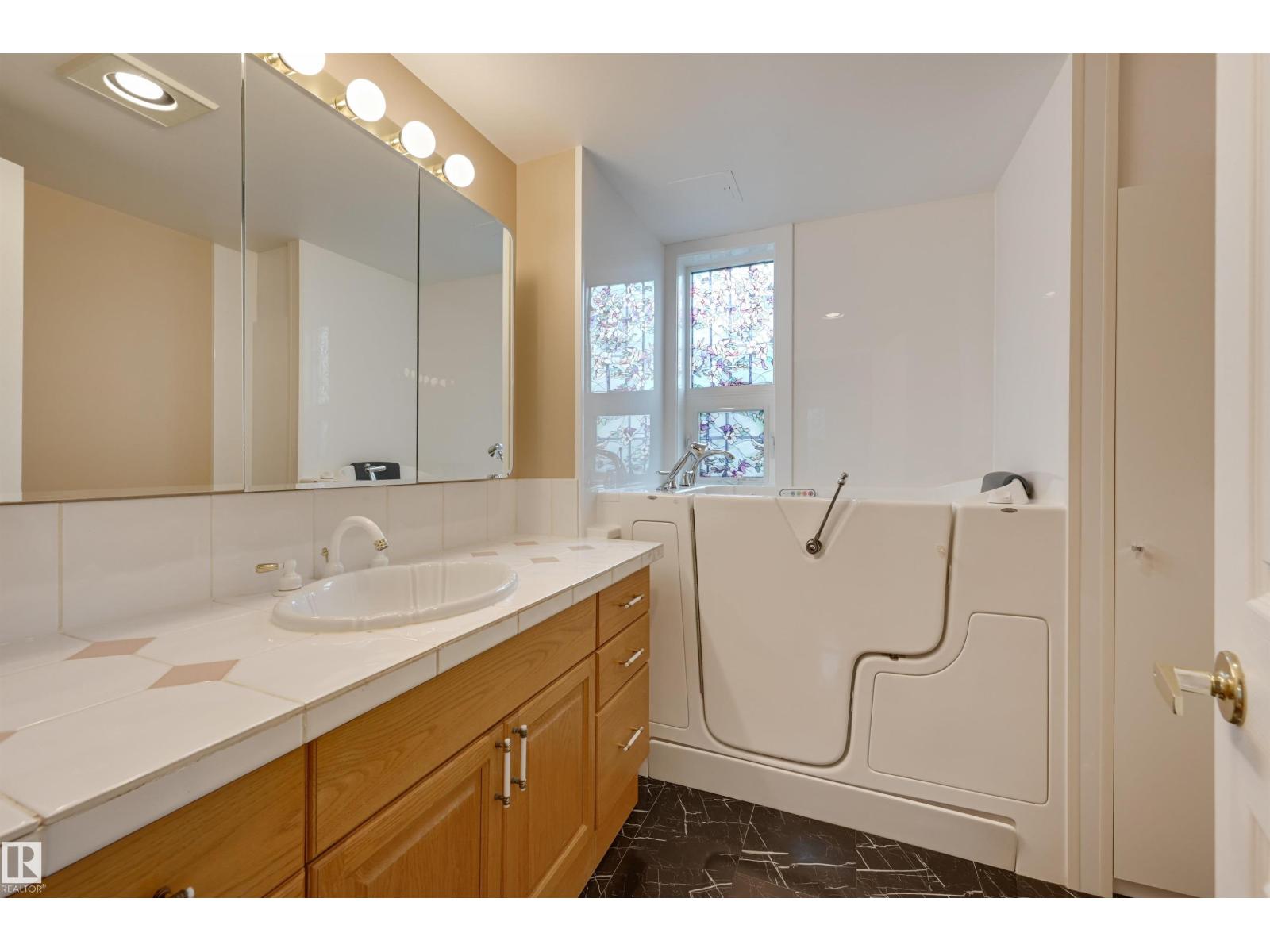 #1003 10721 Saskatchewan Dr Nw, Edmonton, Alberta  T6E 6H1 - Photo 31 - E4459999