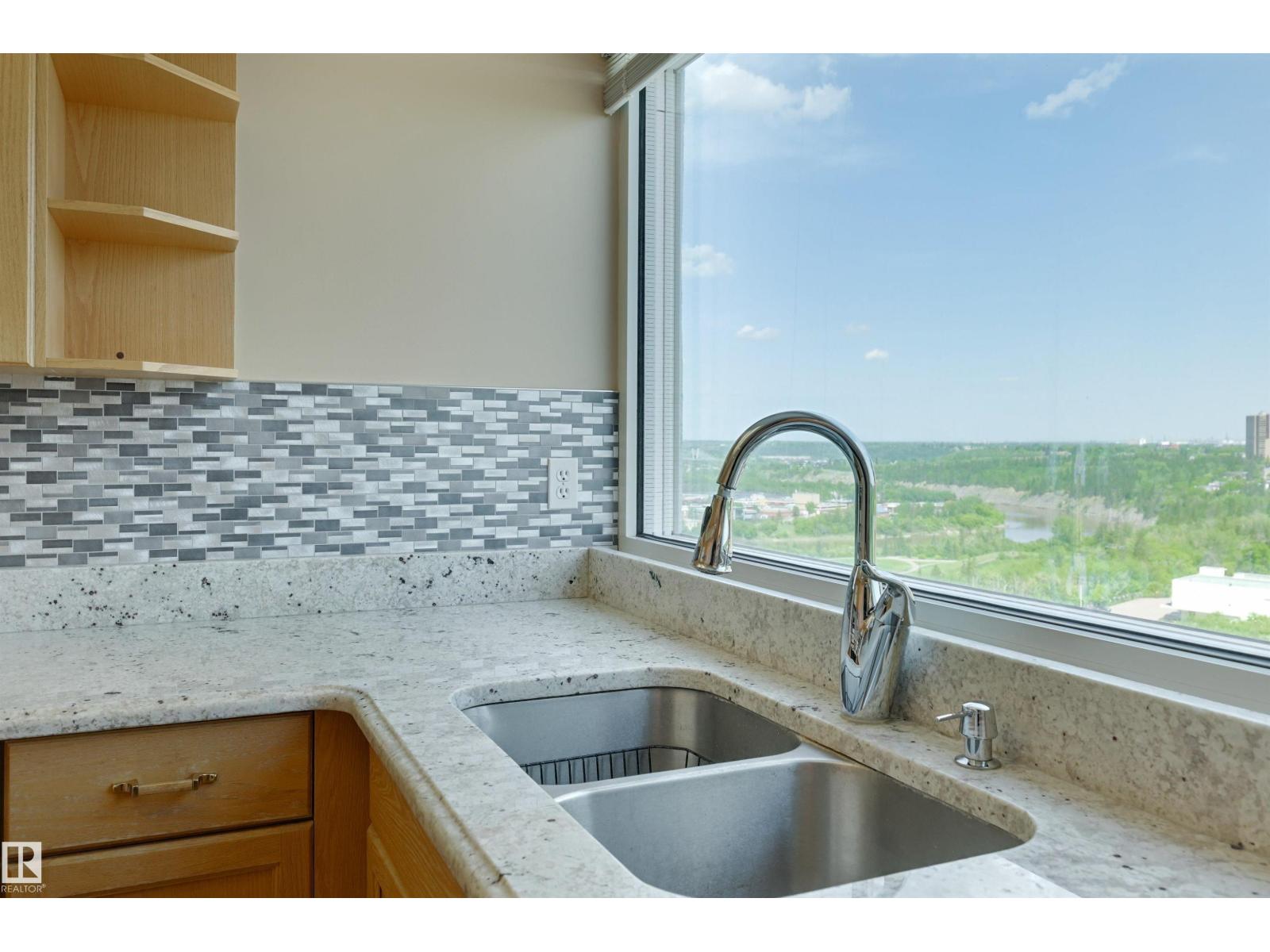 #1003 10721 Saskatchewan Dr Nw, Edmonton, Alberta  T6E 6H1 - Photo 12 - E4459999