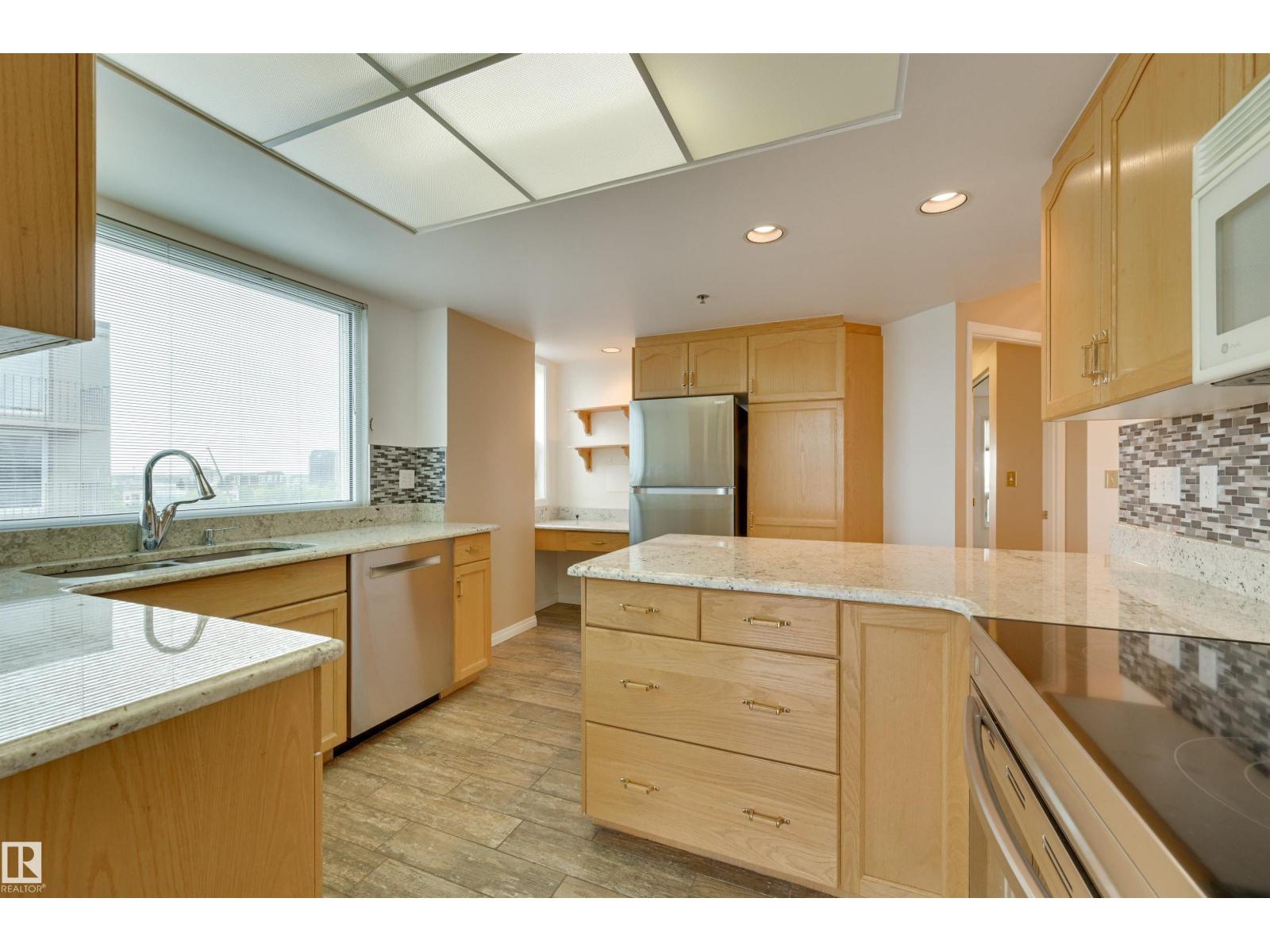 #1003 10721 Saskatchewan Dr Nw, Edmonton, Alberta  T6E 6H1 - Photo 9 - E4459999