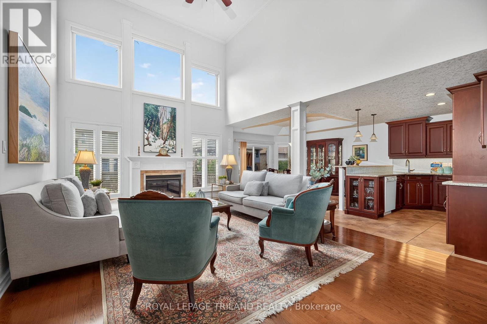 Photo 13 of 50 for 908 Collins Drive