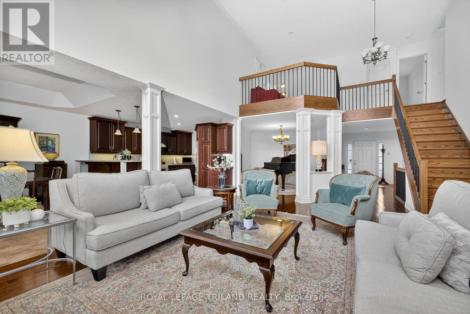 908 Collins Drive, London South, Ontario  N6K 4X6 - Photo 15 - X12374106