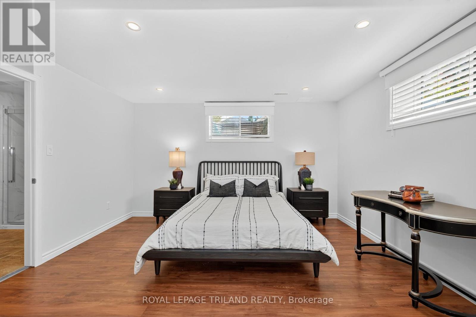 908 Collins Drive, London South, Ontario  N6K 4X6 - Photo 35 - X12374106