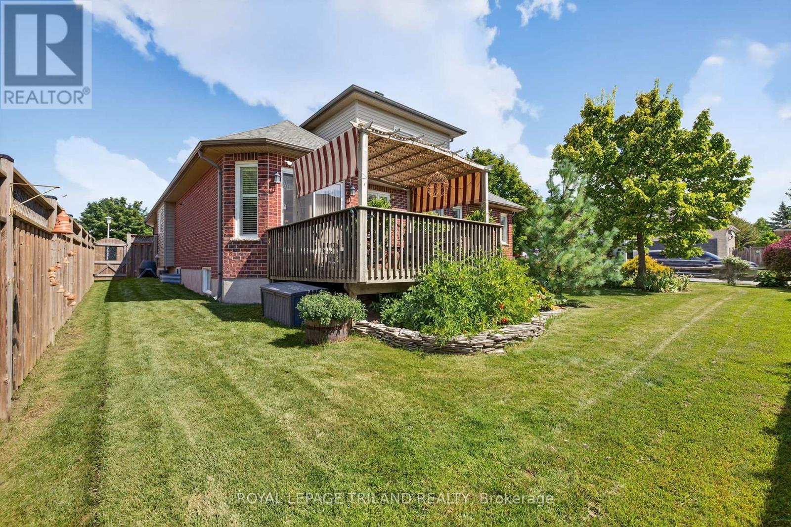 908 Collins Drive, London South, Ontario  N6K 4X6 - Photo 42 - X12374106