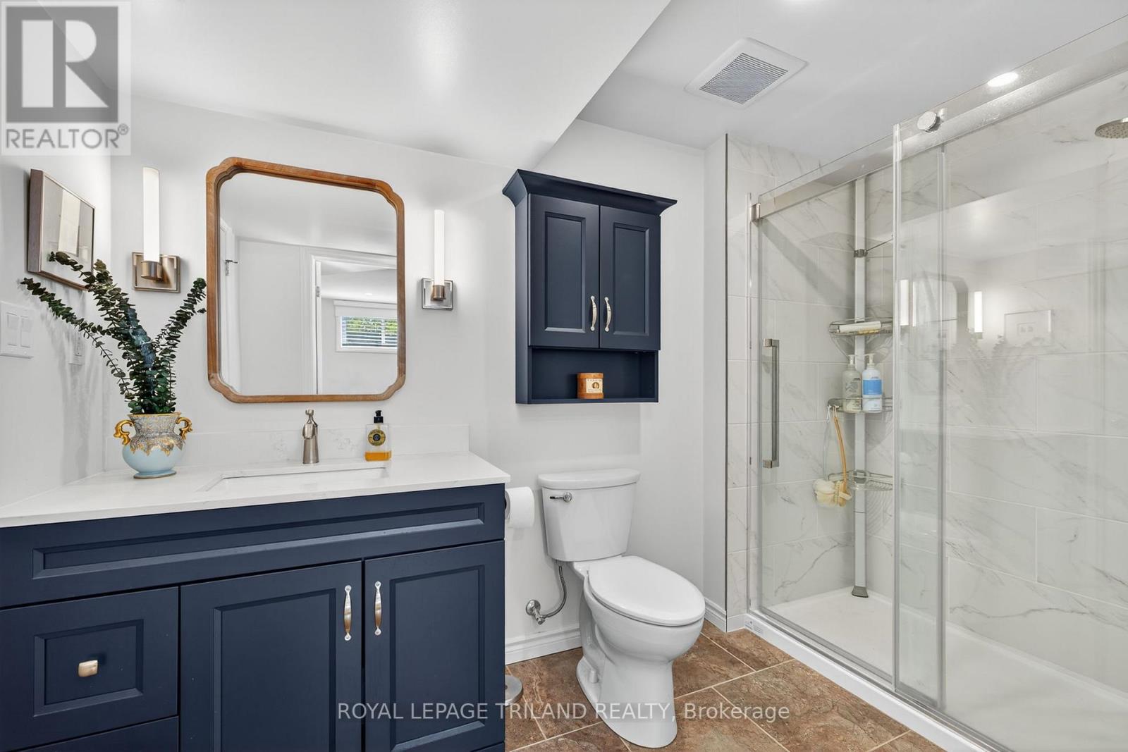 908 Collins Drive, London South, Ontario  N6K 4X6 - Photo 43 - X12374106