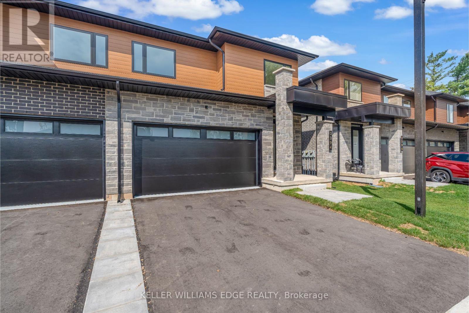 4 - 2154 Walkers Line, Burlington, Ontario  L7M 3R9 - Photo 3 - W12432855