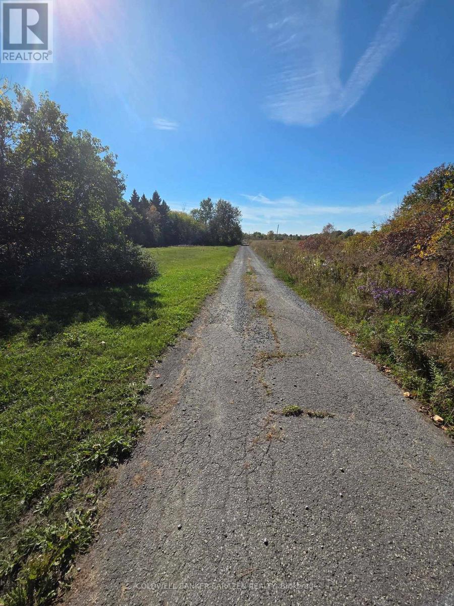 5907 Second Line Road E, Ottawa, Ontario  K0A 2E0 - Photo 14 - X12429457