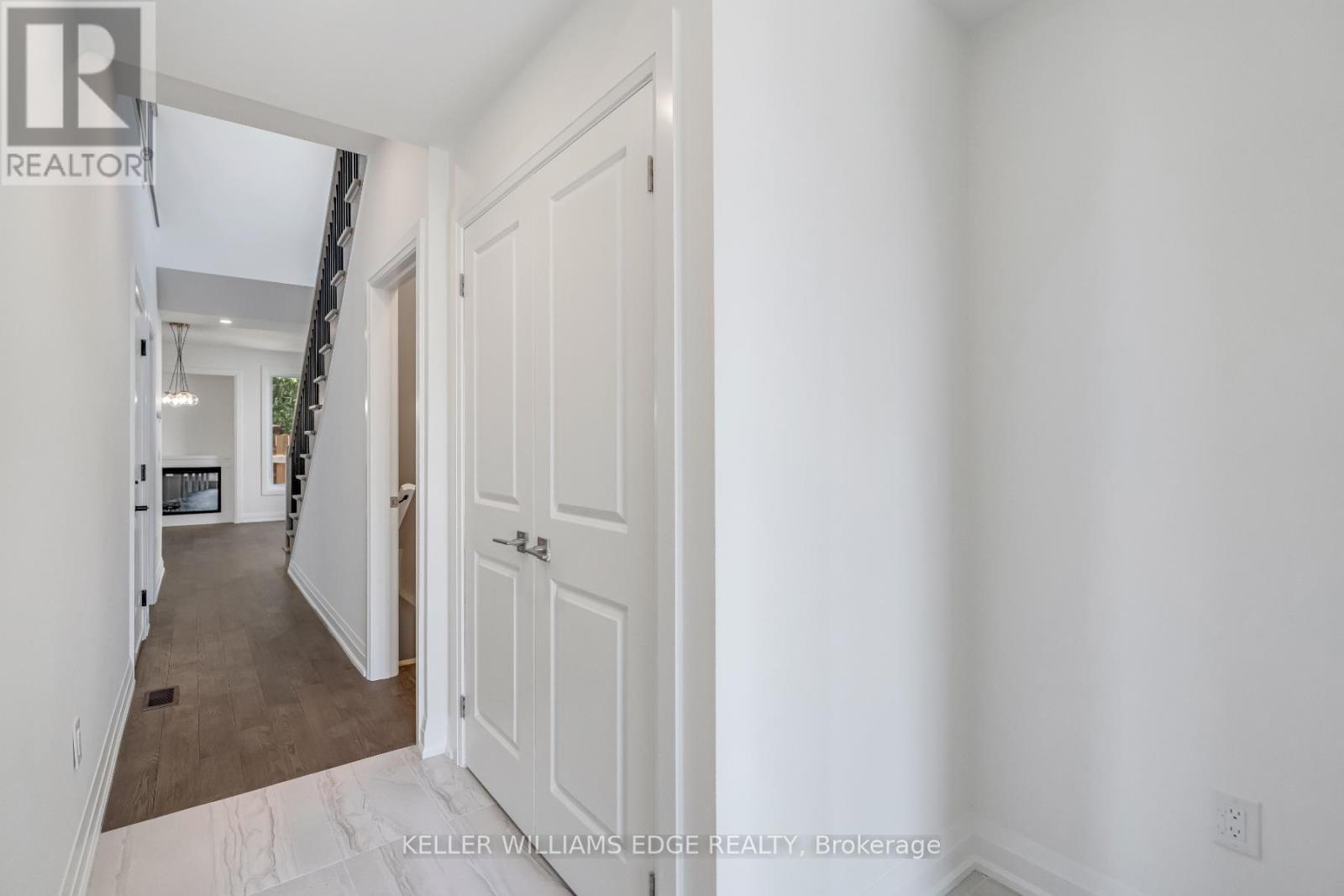 4 - 2154 Walkers Line, Burlington, Ontario  L7M 3R9 - Photo 6 - W12432855