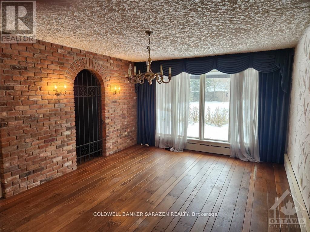 5907 Second Line Road E, Ottawa, Ontario  K0A 2E0 - Photo 9 - X12429457