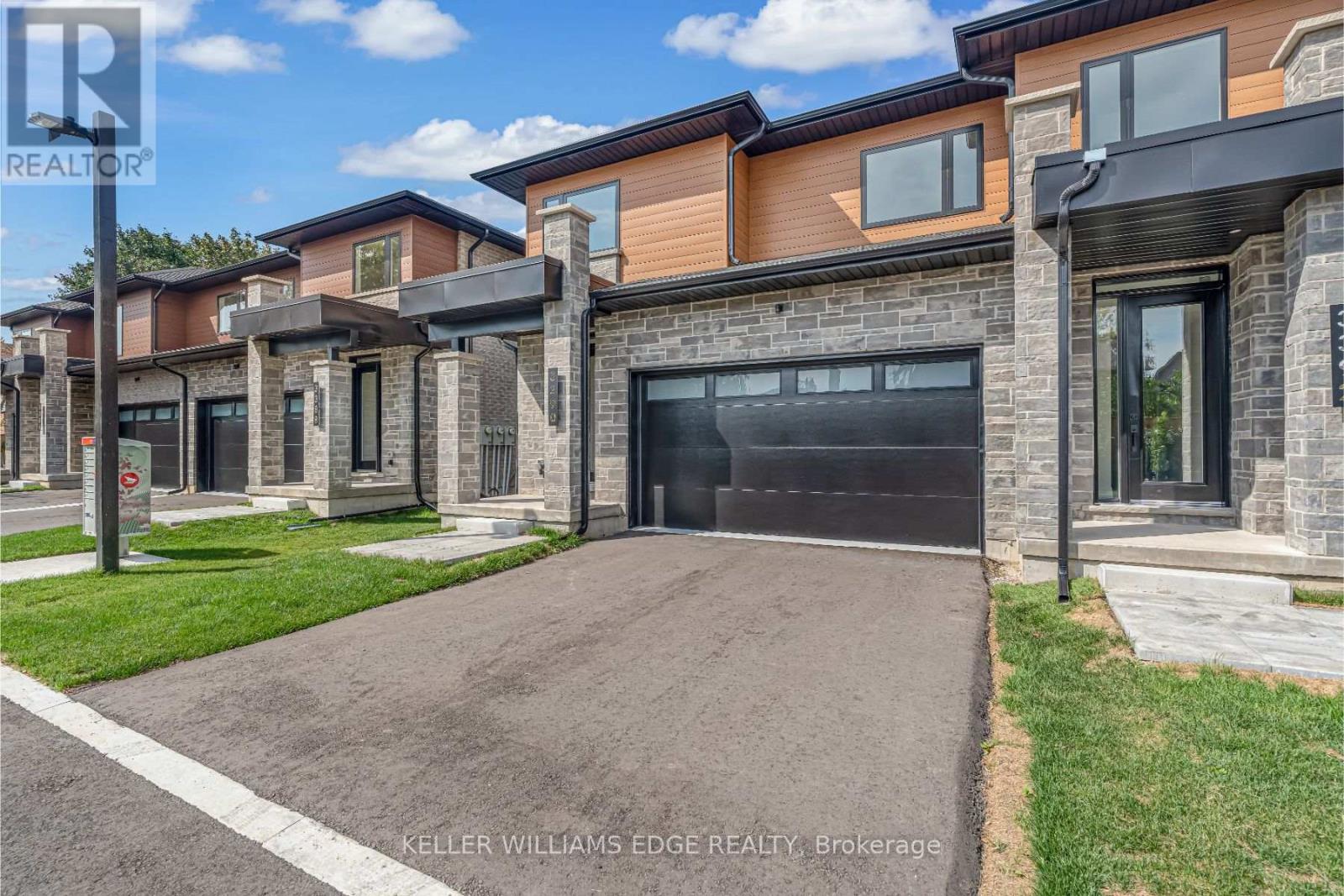 6 - 2154 Walkers Line, Burlington, Ontario  L7M 3R9 - Photo 4 - W12432972