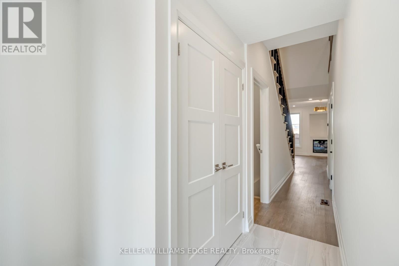 8 - 2154 Walkers Line, Burlington, Ontario  L7M 3R9 - Photo 7 - W12433000