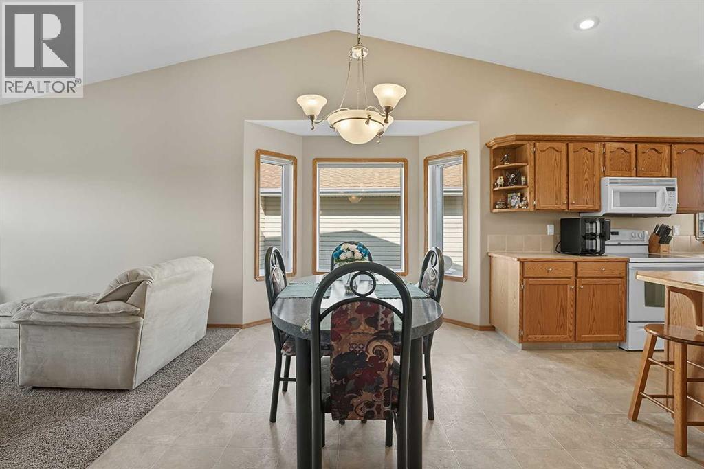 193 Westgate Crescent, Blackfalds, Alberta  T4M 0J9 - Photo 6 - A2256505