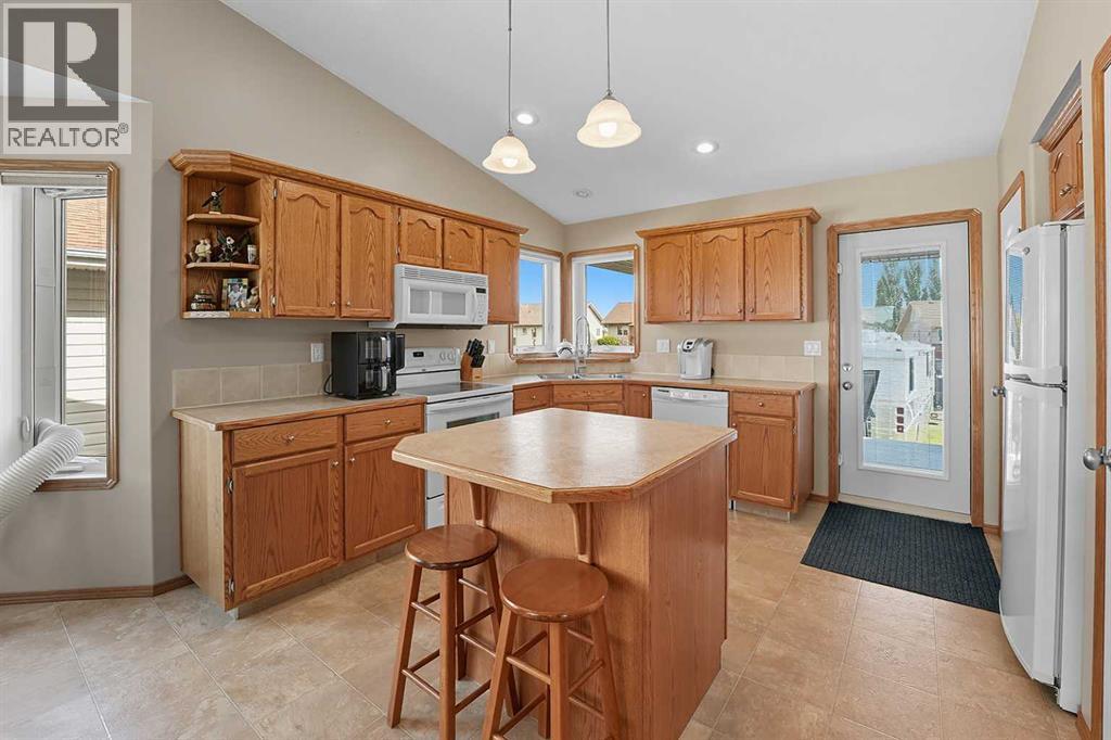 193 Westgate Crescent, Blackfalds, Alberta  T4M 0J9 - Photo 7 - A2256505