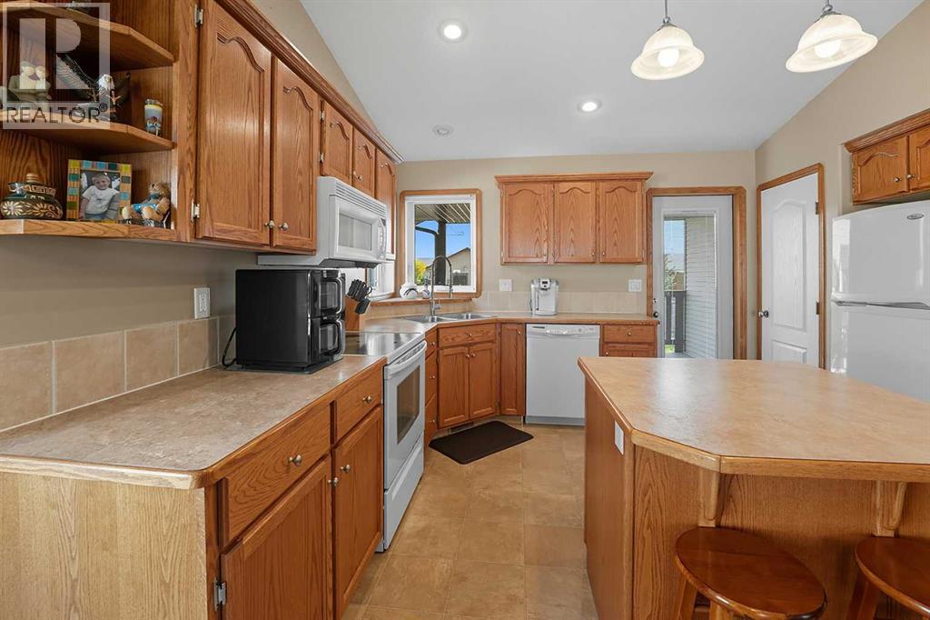 193 Westgate Crescent, Blackfalds, Alberta  T4M 0J9 - Photo 8 - A2256505