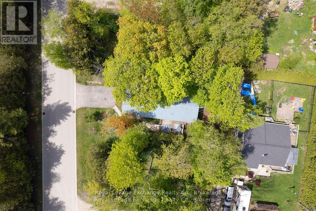 112 Huron Road, Huron-Kinloss, Ontario  N0G 2R0 - Photo 4 - X12433094