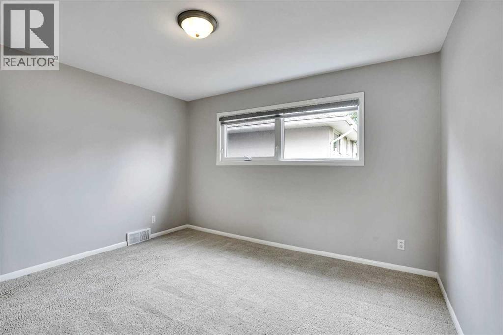 88 Westwood Drive Sw, Calgary, Alberta  T3C 2V7 - Photo 22 - A2257438