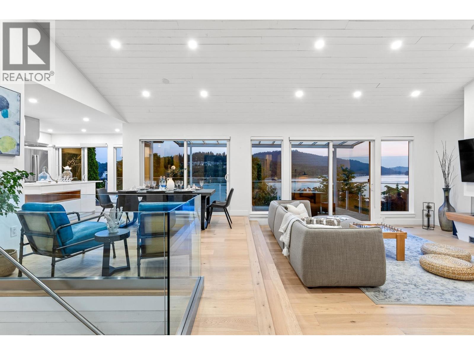 1122 Ioco Road, Port Moody, British Columbia  V3H 2X1 - Photo 2 - R3053283