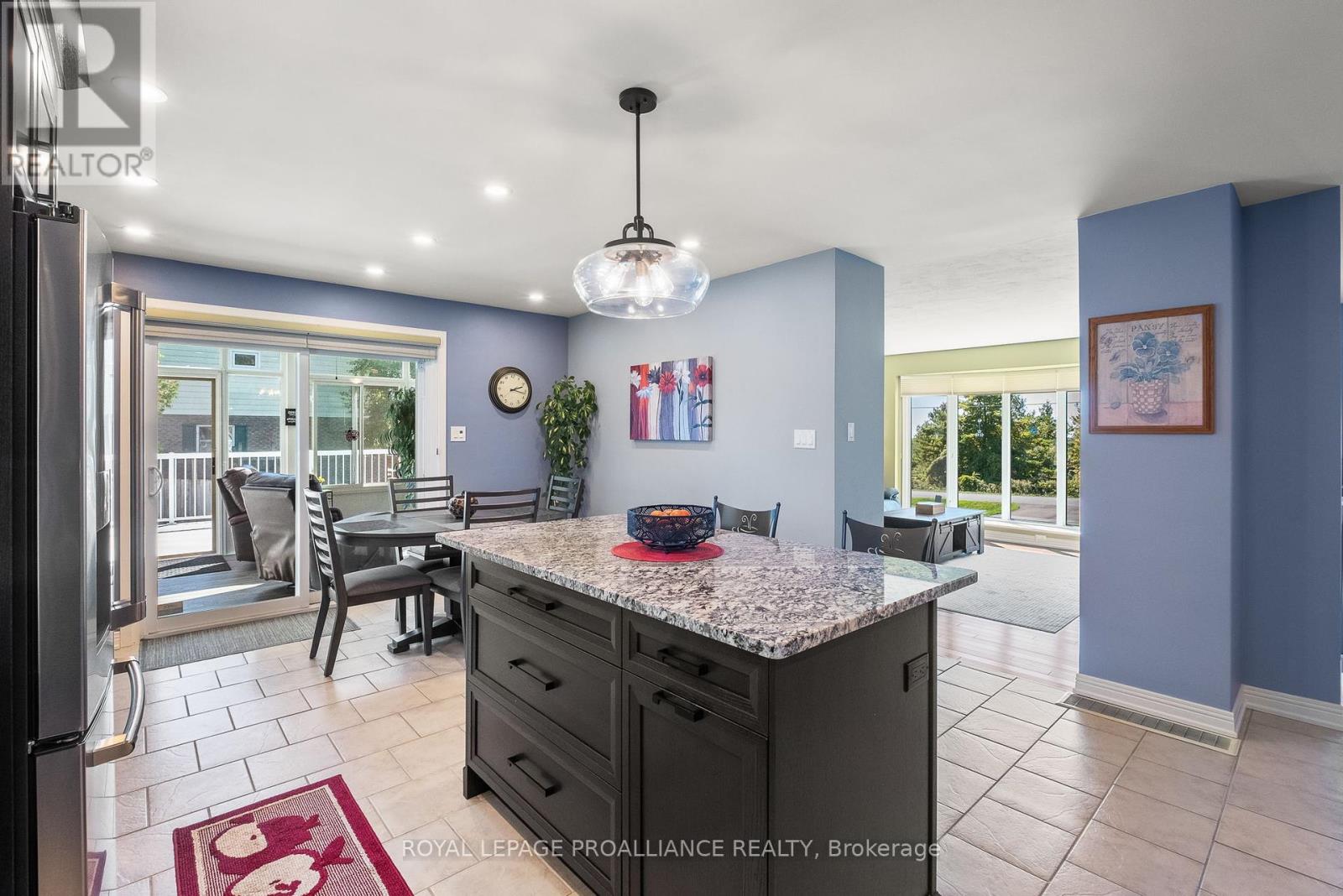 2535 Castlehill Drive, Cobourg, Ontario  K9A 0T3 - Photo 8 - X12433176