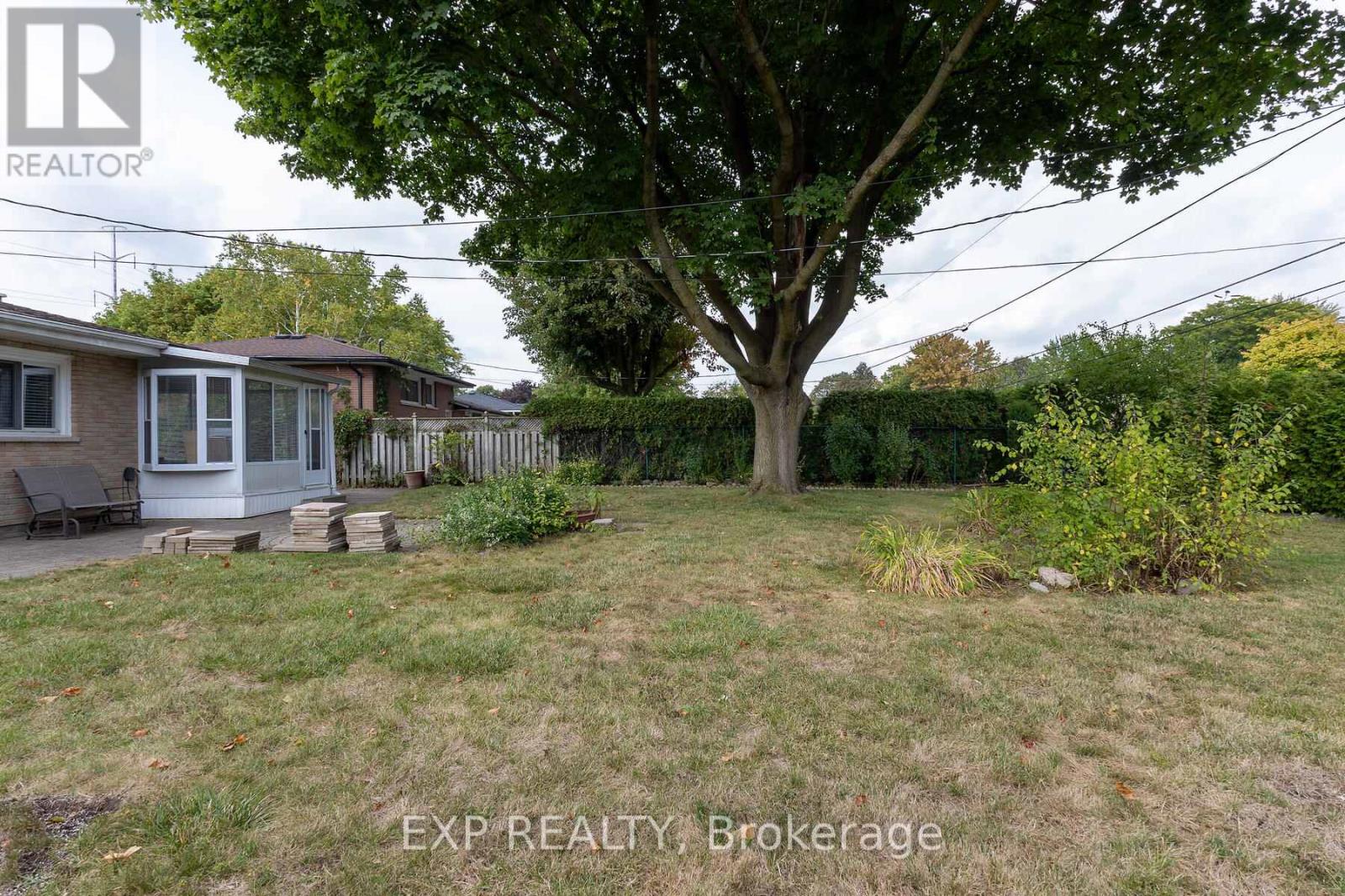 1184 Addison Drive, London East, Ontario  N5V 2N9 - Photo 14 - X12433093