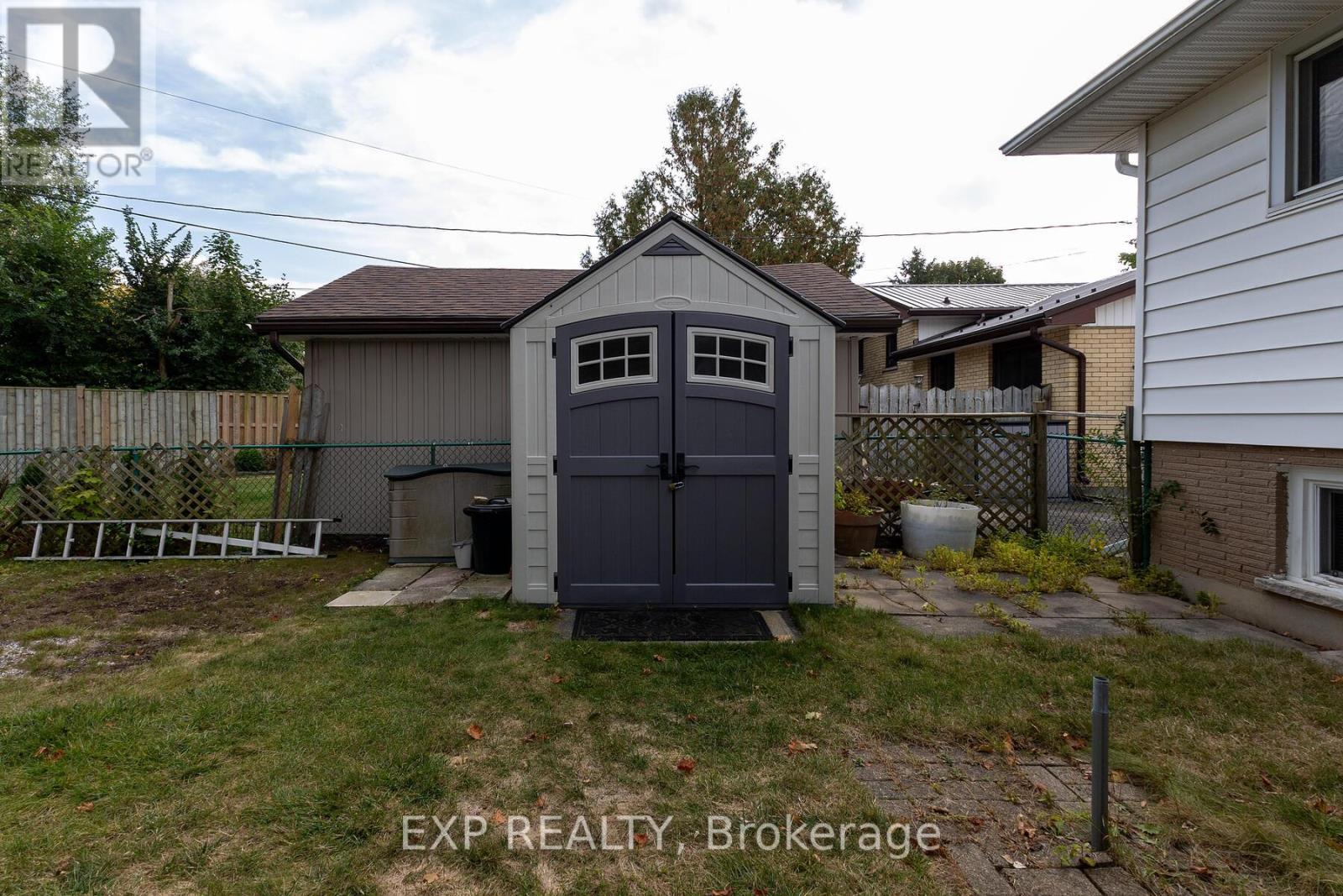 1184 Addison Drive, London East, Ontario  N5V 2N9 - Photo 15 - X12433093