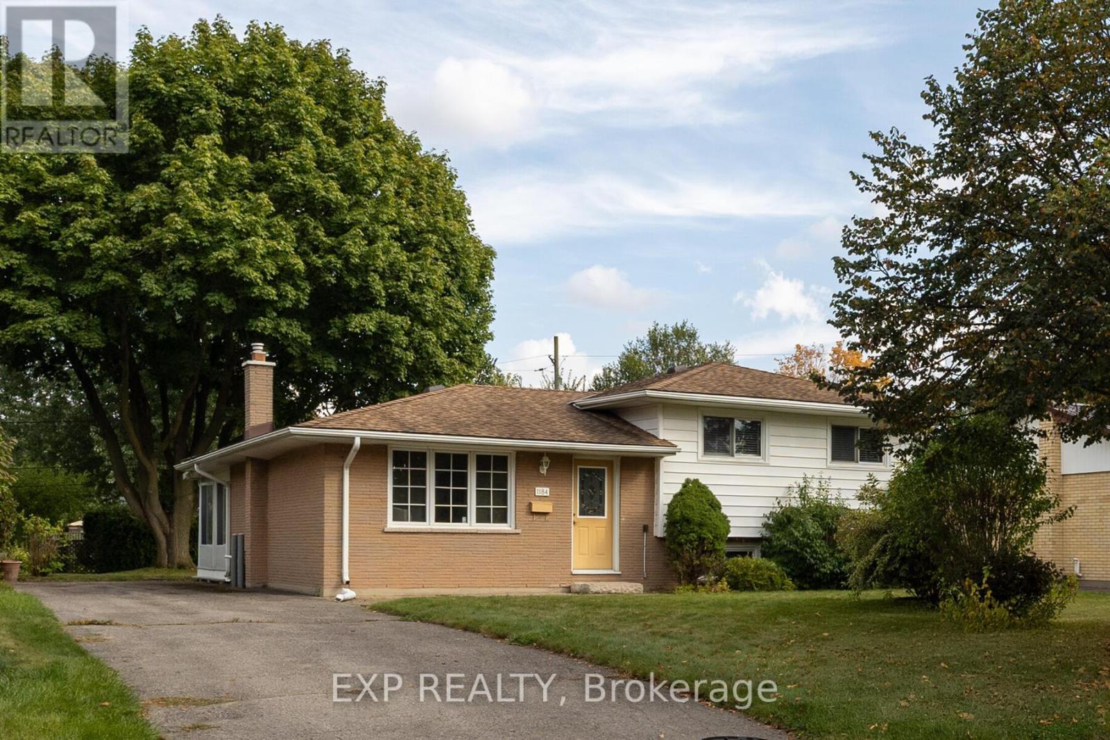1184 Addison Drive, London East, Ontario  N5V 2N9 - Photo 2 - X12433093